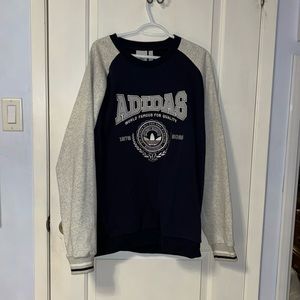 NWOT Vintage Style Adidas Crewneck